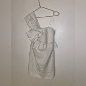 Do + Be dress One Shoulder White Short Sheath Side Pleats Size Medium NWT Bridal